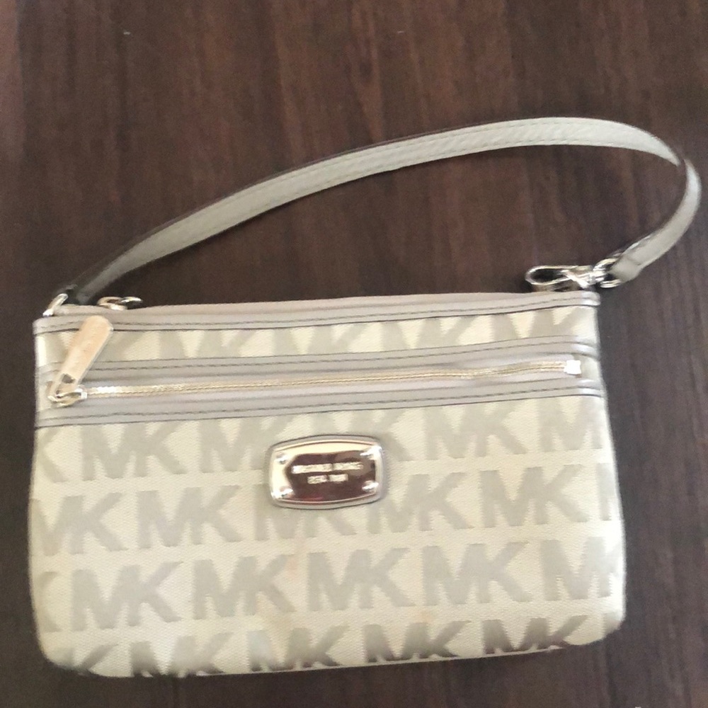 Michael Kors wristlet